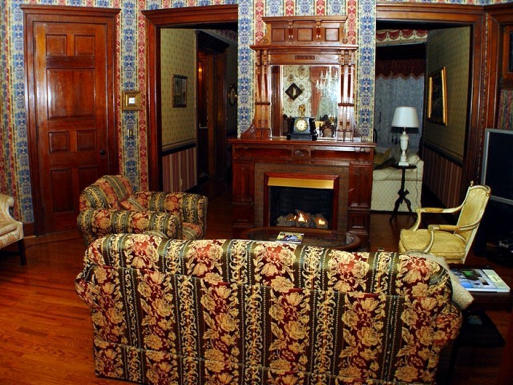 Herrold On Hill Bed And Breakfast Wabash Bagian luar foto