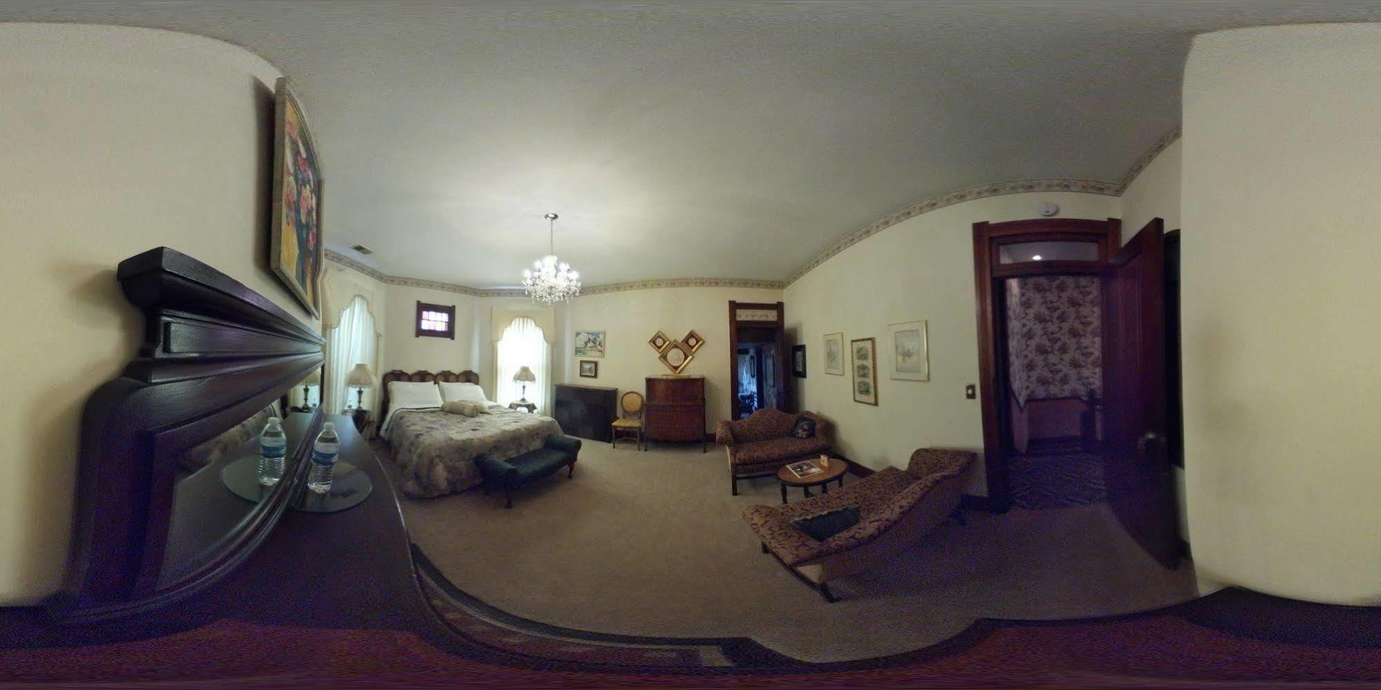 Herrold On Hill Bed And Breakfast Wabash Bagian luar foto